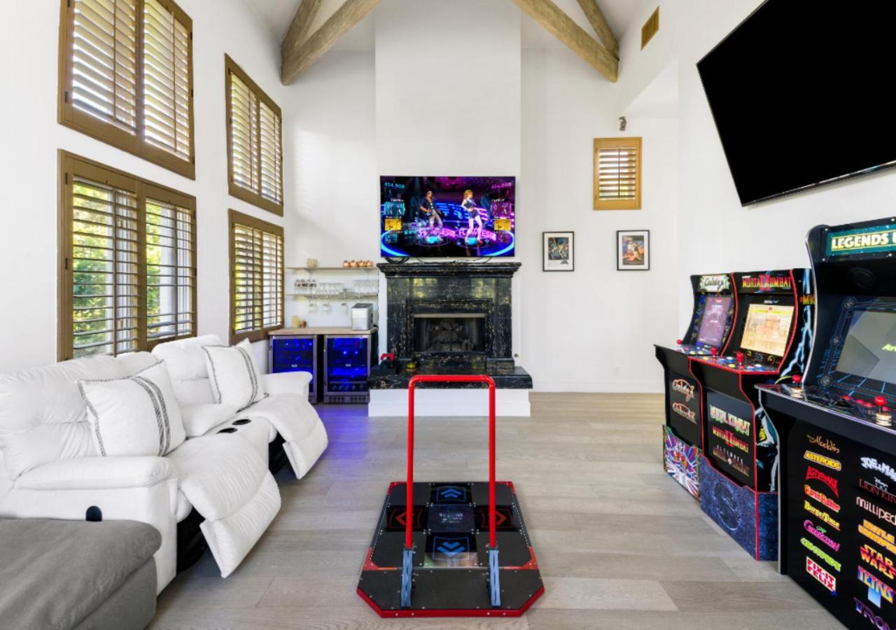 Carolwood Estate Villa